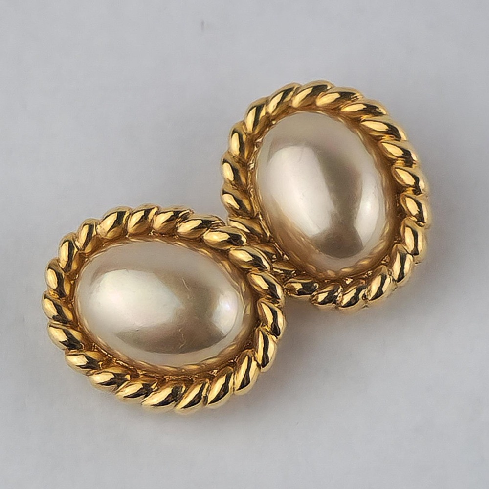 Vintage Carolee Faux Pearl Clip On Earrings Gold Tone Rope Border Signed